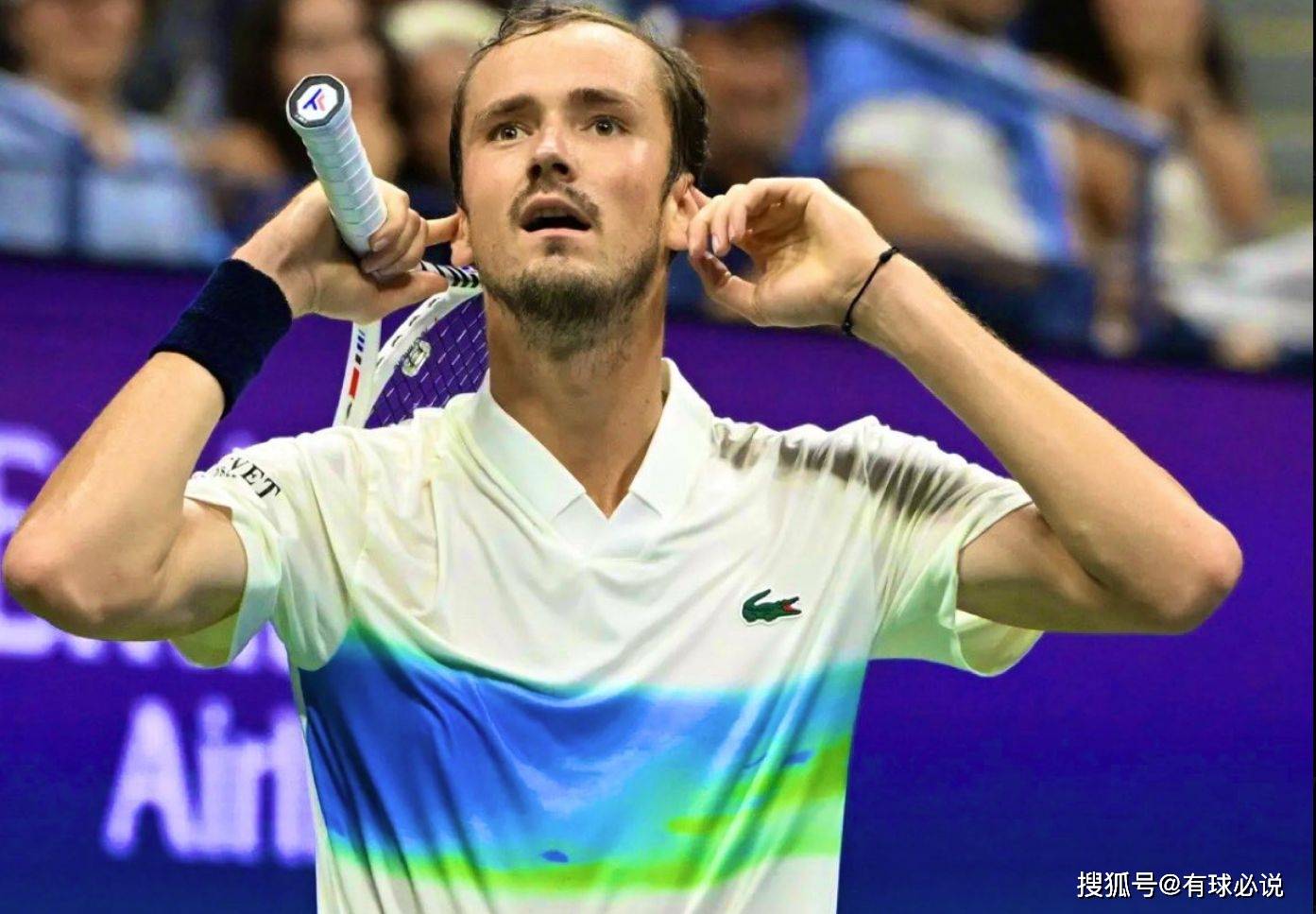 西班牙网球队险胜德国网球队，梅德韦杰夫统治全场