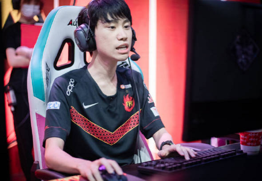 FPX完胜Excel，Doinb三分雨点燃全场的简单介绍