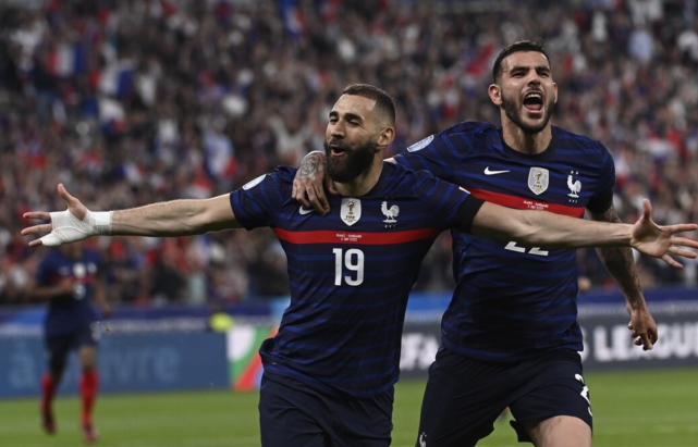 瑞典队鏖战法国队，梁靖崑刷新纪录