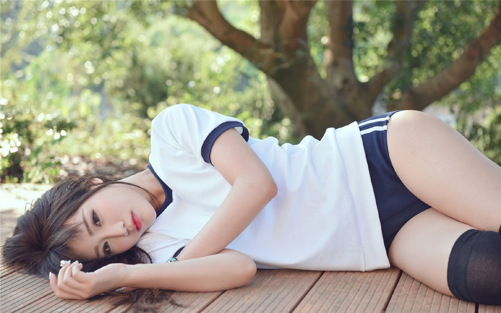 开云体育平台APP-一剑封喉！德罗赞最后2秒杀死比赛，76人惊险逆袭热火