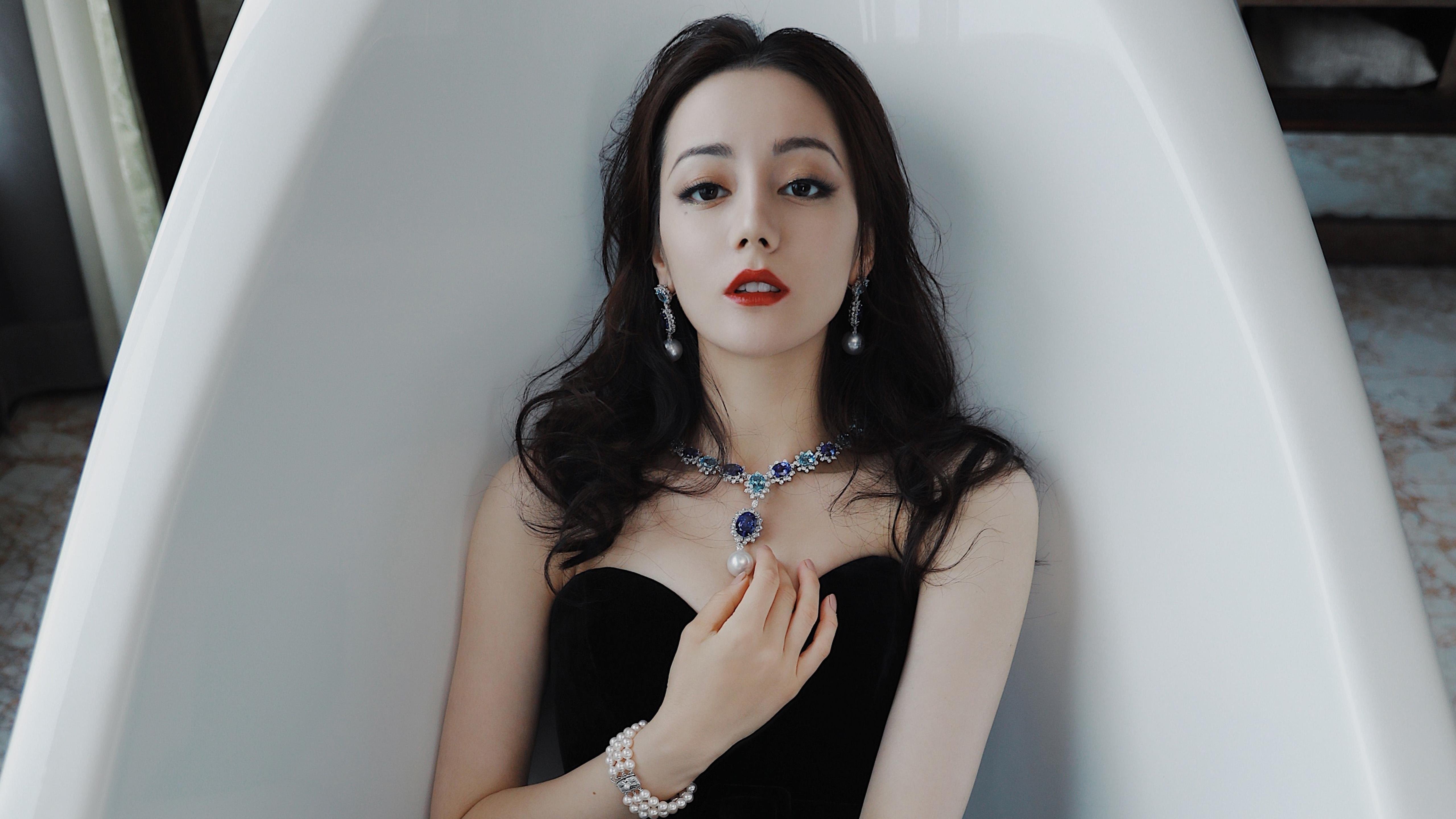 时代的平行叙事，佩德里的证明与摩纳哥的远征